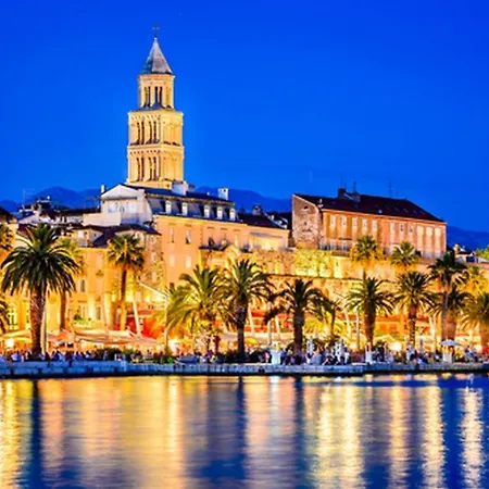 Holidays 10 * Split