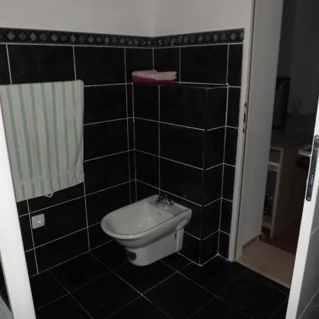 Holidays 10 Apartment Split